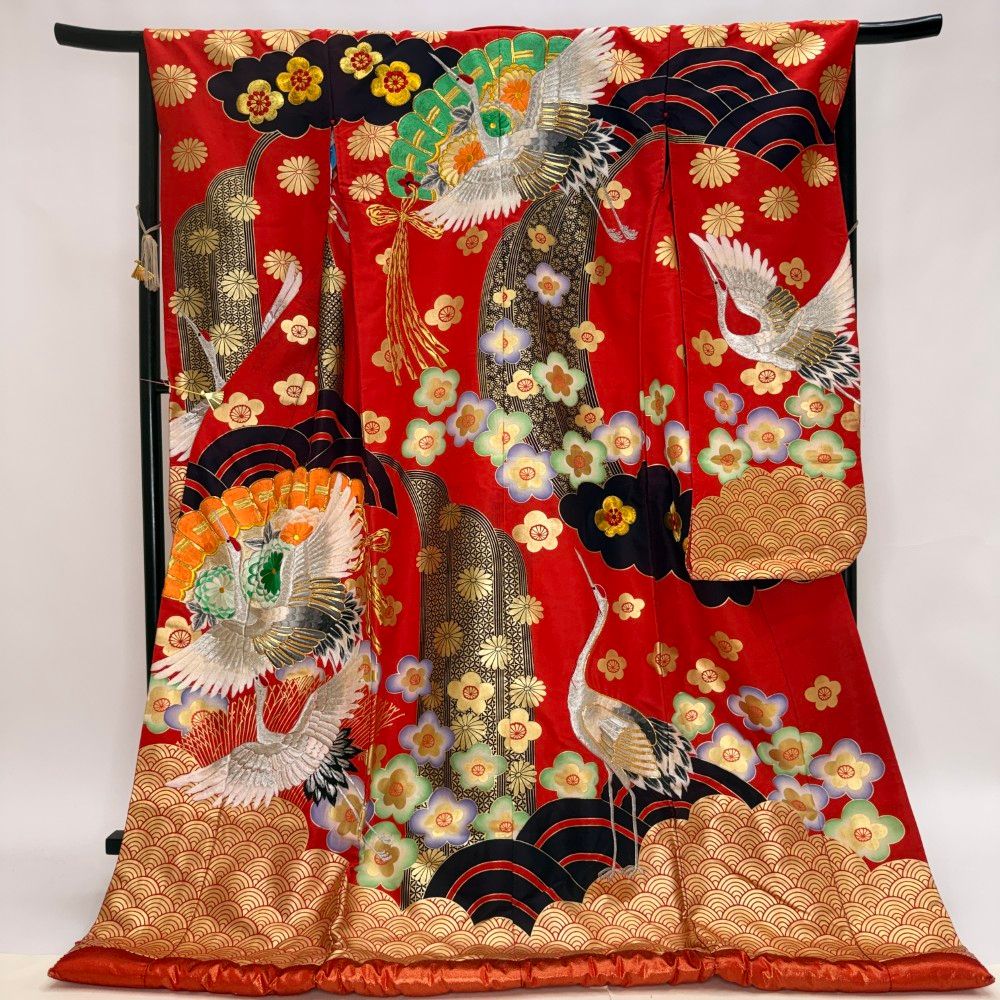 色打掛 正絹 刺繍 赤 打掛 花嫁衣裳 婚礼 リサイクル 中古 ブライダル ウエディング 着物 5935