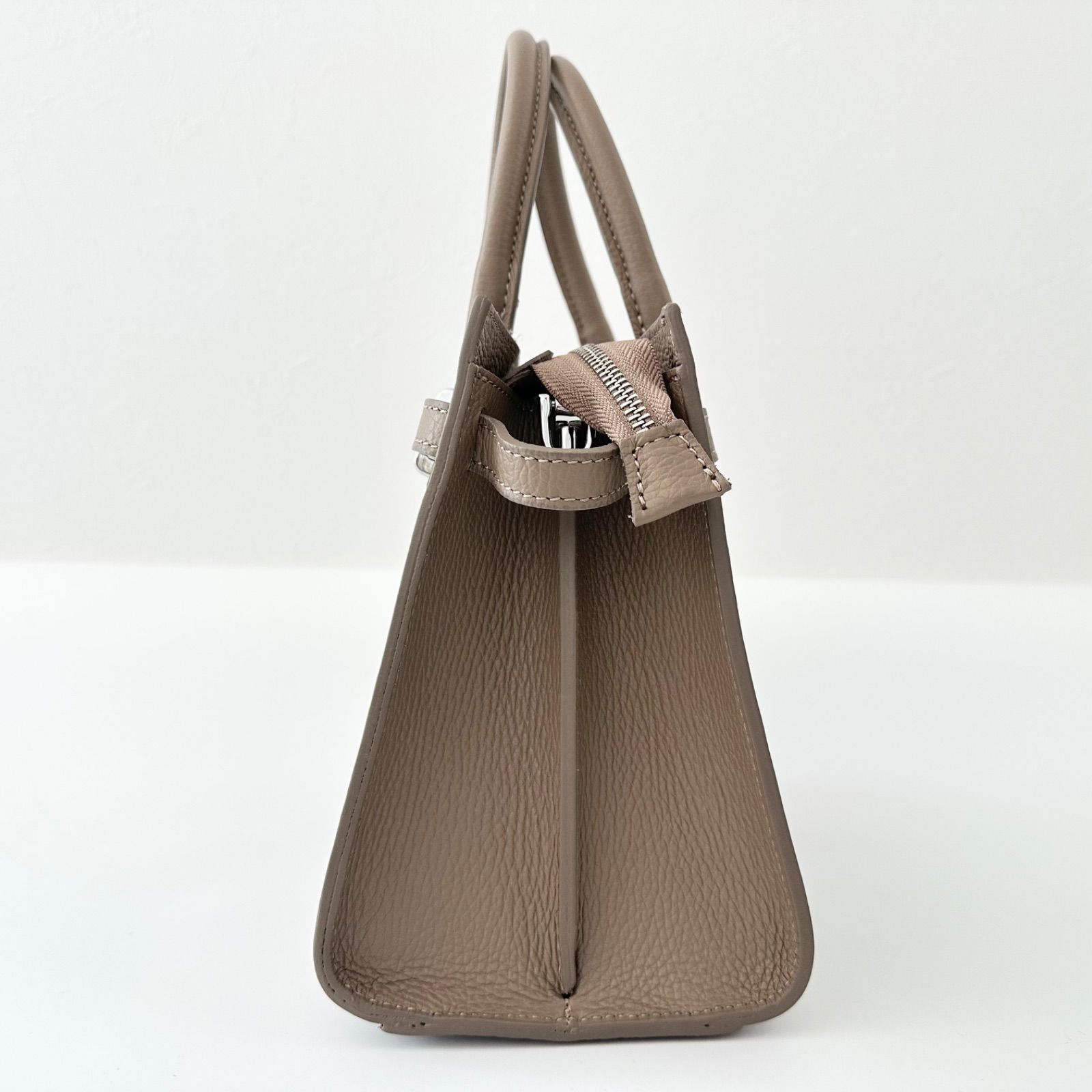 新品タグ付き MILOS ／ ミロス レザーマルシェバッグ MILOS（ミロス 