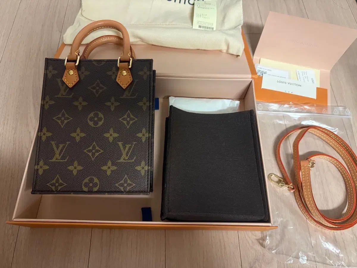 (正規品) Louis Vuitton ルイヴィトン プチ・ソロック・モノグラム 出品