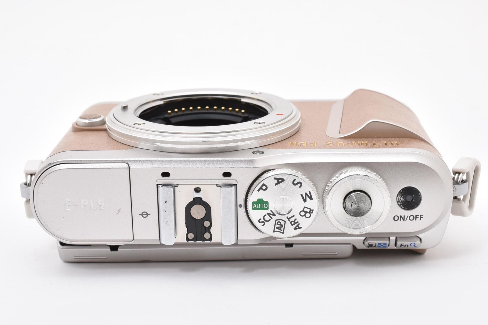 ☆訳あり外観極上品☆オリンパス OLYMPUS PEN E-PL9 ショット数1,550回