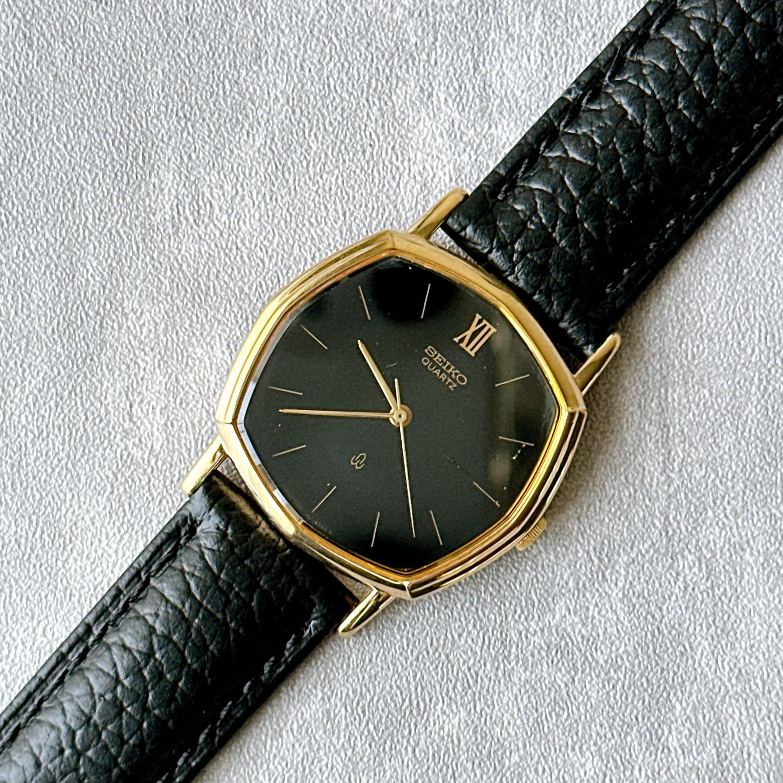 SEIKO QUARTZ セイコークォーツ 5931-5350 オクタゴンケース ブラックダイヤル ローマンインデックス ヴィンテージクォーツ ドレスウォッチ メンズ レディース 腕時計