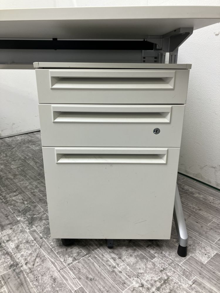 【中古品】プラス 1500平デスク+ワゴンセット ホワイト