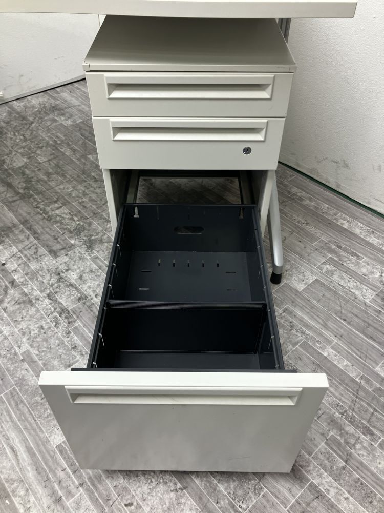 【中古品】プラス 1500平デスク+ワゴンセット ホワイト