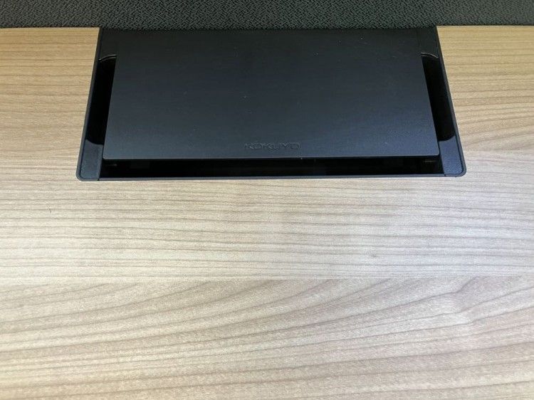 【中古品】コクヨ ワークフィットシリーズ 1400平デスク+ワゴンセット SDT-WF147MP2NN ナチュラル 【中古品】コクヨ ワークフィットシリーズ 1400平デスク+ワゴンセット SDT-WF147MP2NN ナチュラル