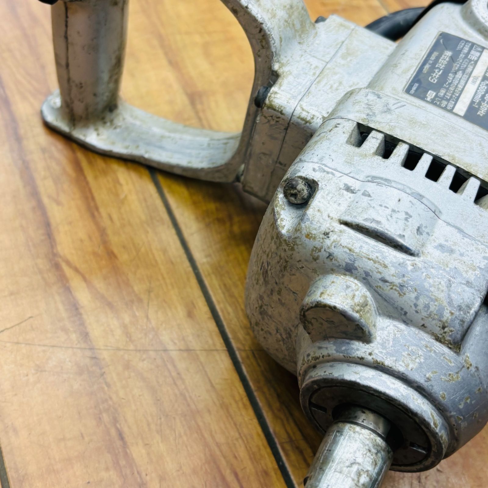 マキタ(makita) 高粘度用 カクハン機 UT2400 【リライズ蓮田店】