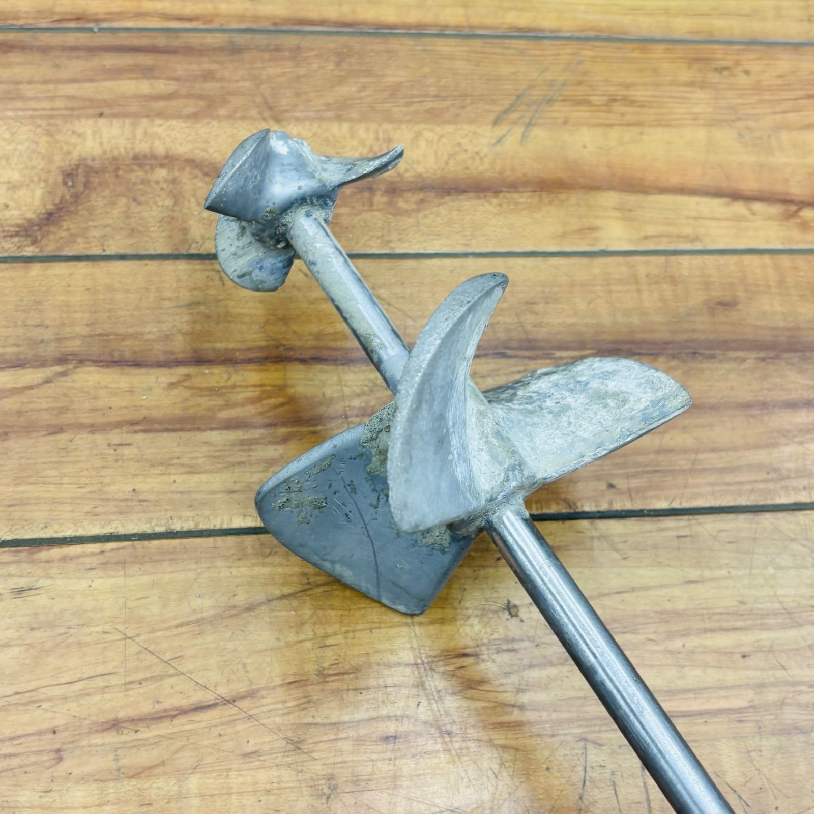 マキタ(makita) 高粘度用 カクハン機 UT2400 【リライズ蓮田店】