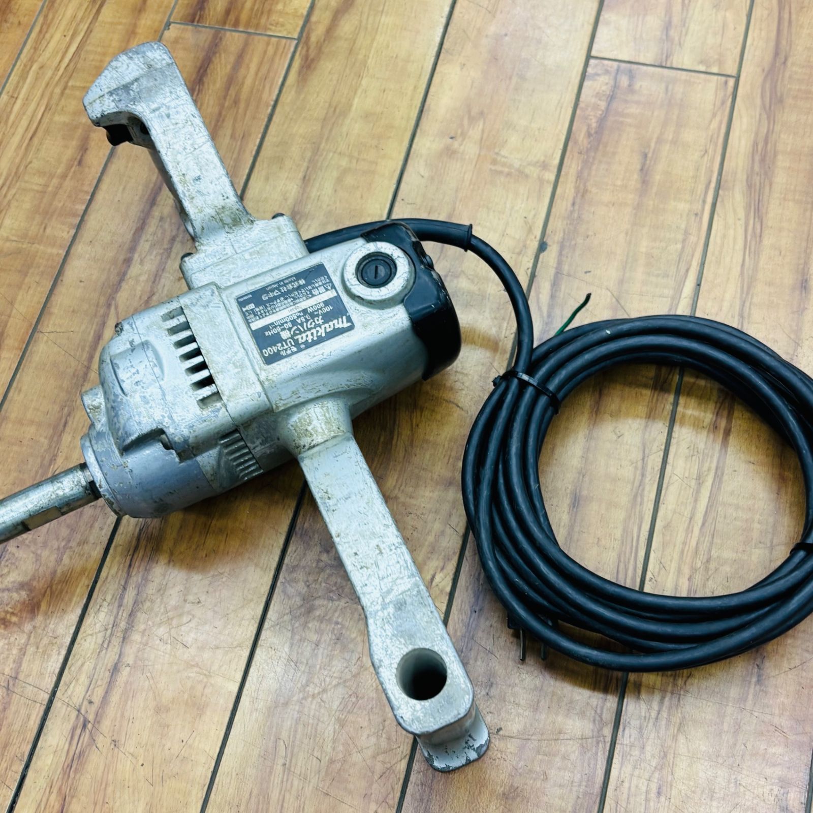 マキタ(makita) 高粘度用 カクハン機 UT2400 【リライズ蓮田店】