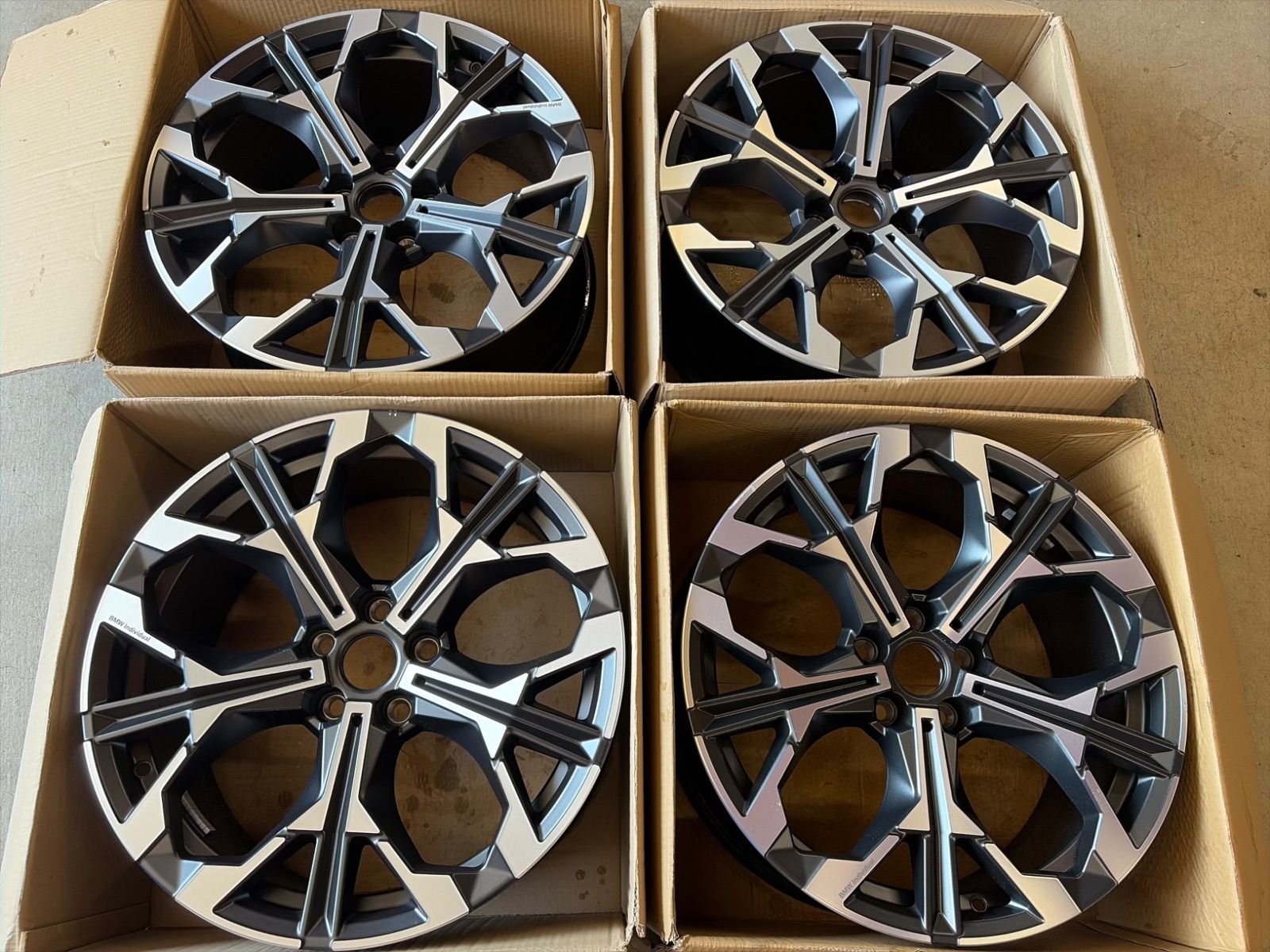 BMW G20 G21 G22 Individual　純正品　8J×4本　19インチ　4本セット