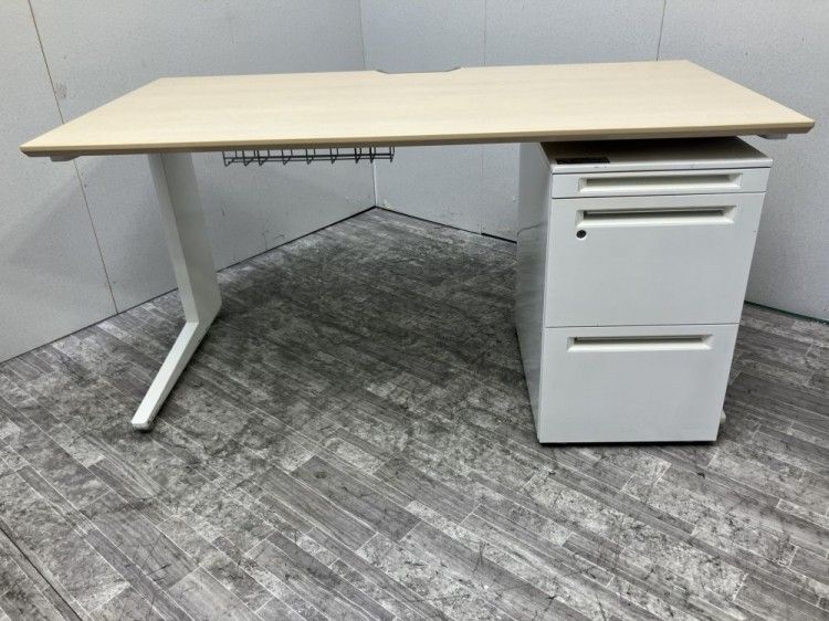 【中古品】オカムラ 1400平デスク+ワゴンセット ナチュラル