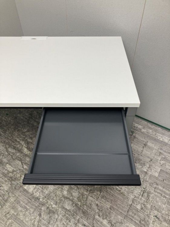 【中古品】コクヨ デルフィシリーズ 1200平デスク+ワゴンセット SDT-DU127PAW ホワイト