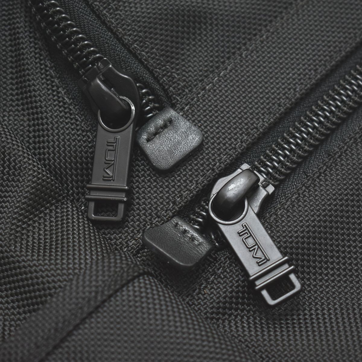 美品】 トゥミ TUMI 26198DH Tall Tote トール トートバッグ バリ