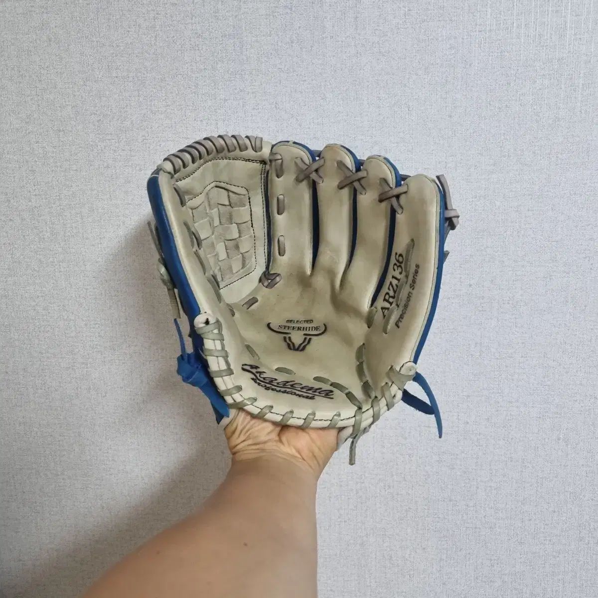 アカデマ 投手用グローブ