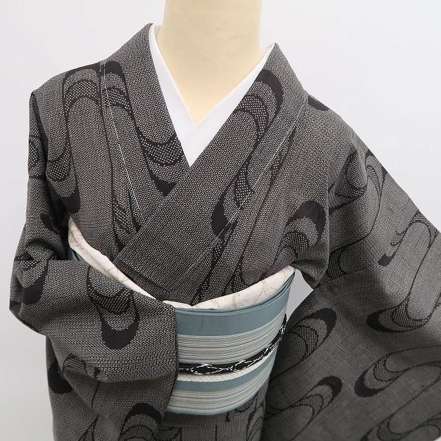 新品・夏結城紬】紗紬 夏着物 正絹 仕付け糸付 tomihisa“モダンに