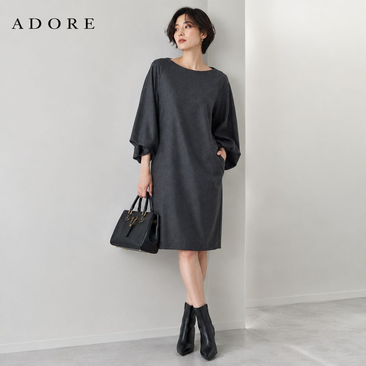 【未使用】ADORE / アドーア ドライサキソニービッグスリーブワンピース 36「M〜L相当・9〜11号」グレー ストレッチ Ｉラインシルエット ウールBLEND　通勤 学校行事 お食事会 観劇 お出かけ コーデ