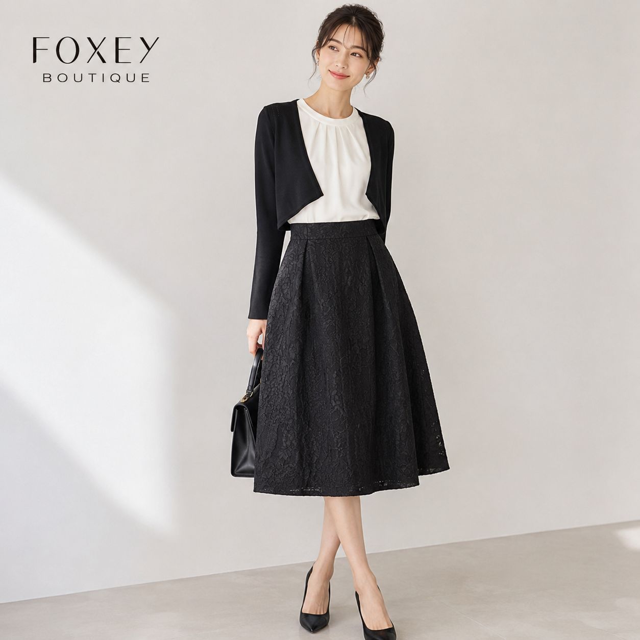 【美品】FOXEY BOUTIQUE 39674 / フォクシーブティック カーディガン ショルダーアイレット ブラック 40「Mサイズ相当（9号）」万能ボレロカーディガン 学校行事 お食事会 通勤 お出かけ コーデ