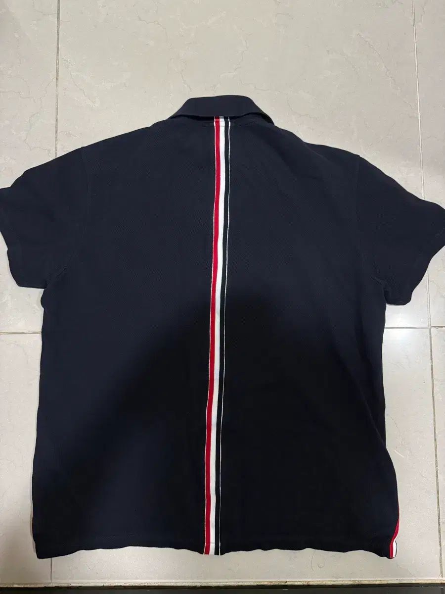サイズ3 新品同様 26SS トムブラウン 3本線 カラーTシャツ