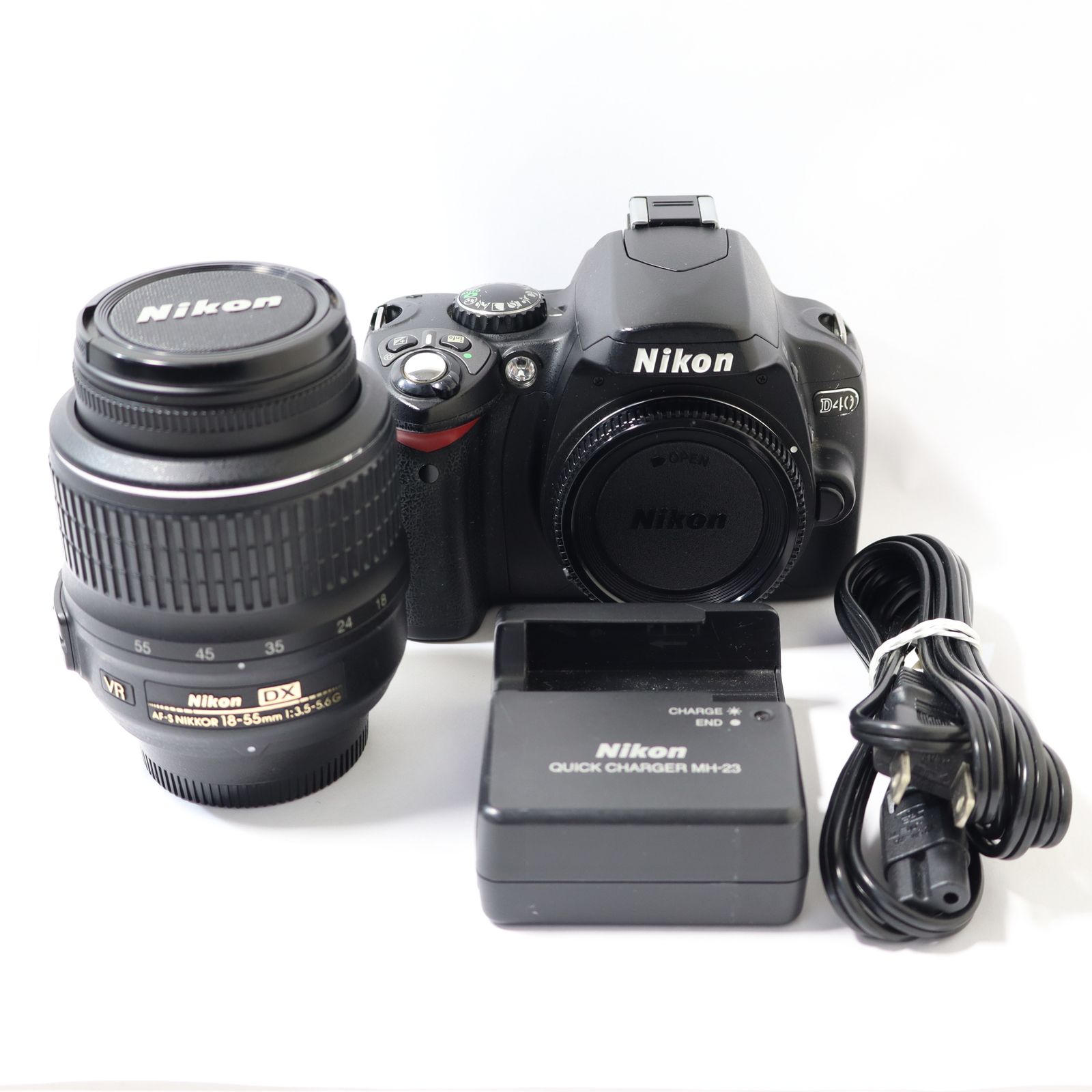 Nikon D40 AF-S DX NIKKOR 18-55mm 1:3.5-5.6G VR 動作確認済み デジタル一眼カメラ デジイチ デジカメ