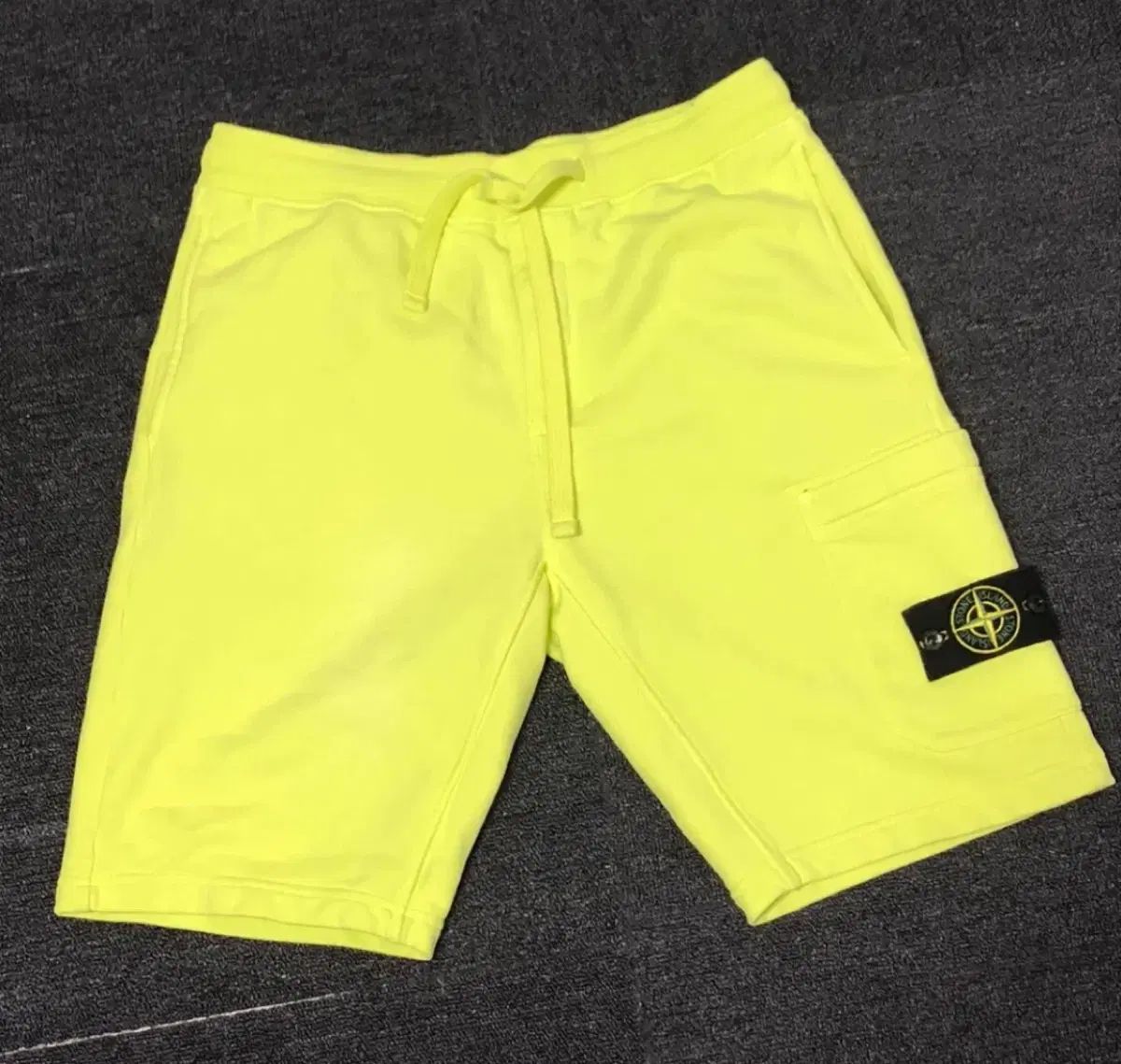 正規品 STONE ISLAND ストーンアイランド ハーフパンツ M