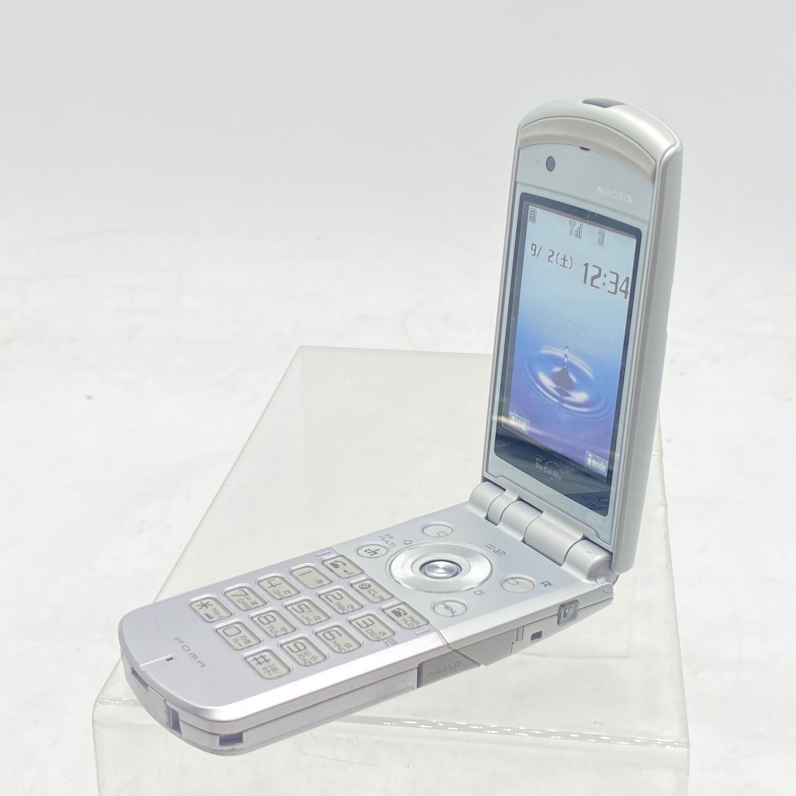 도코모 포마 N902iS 실버 휴대폰 목업 모델