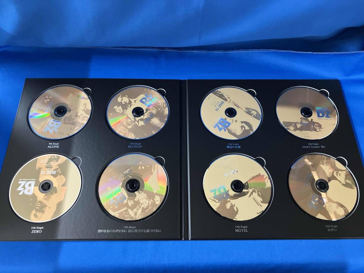 B'z CD B'z COMPLETE SINGLE BOX(Black Edition)(2DVD付) - メルカリ