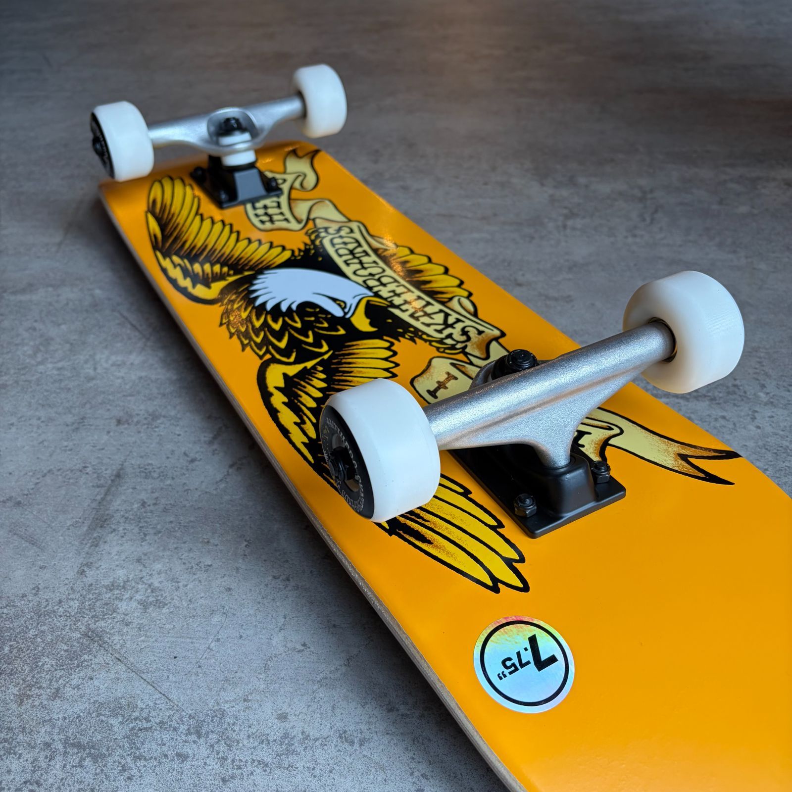 コンプリートデッキ】 7.75×29.5inch【ANTIHERO】アンチヒーロー