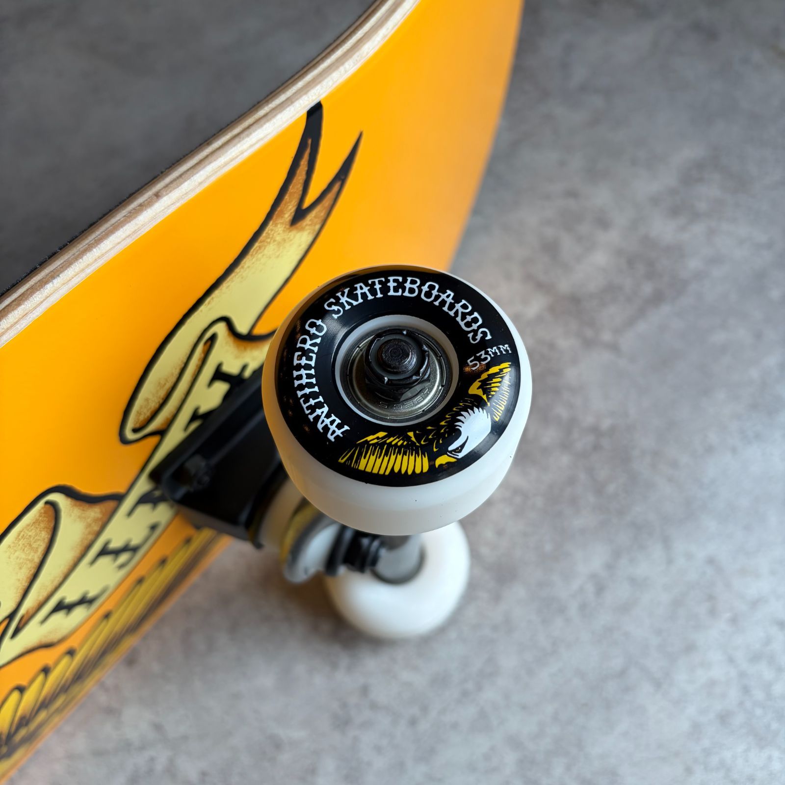 コンプリートデッキ】 7.75×29.5inch【ANTIHERO】アンチヒーロー