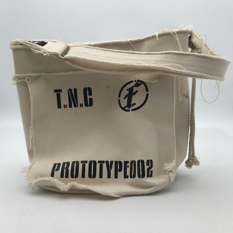 【中古品】 FAF エフエーエフ FAKE AS FLOWERS HARD BAG WHITE カバン バッグ カバン かばん 鞄 ダメージ加工あり 【188-260613-io-39-fuzh】