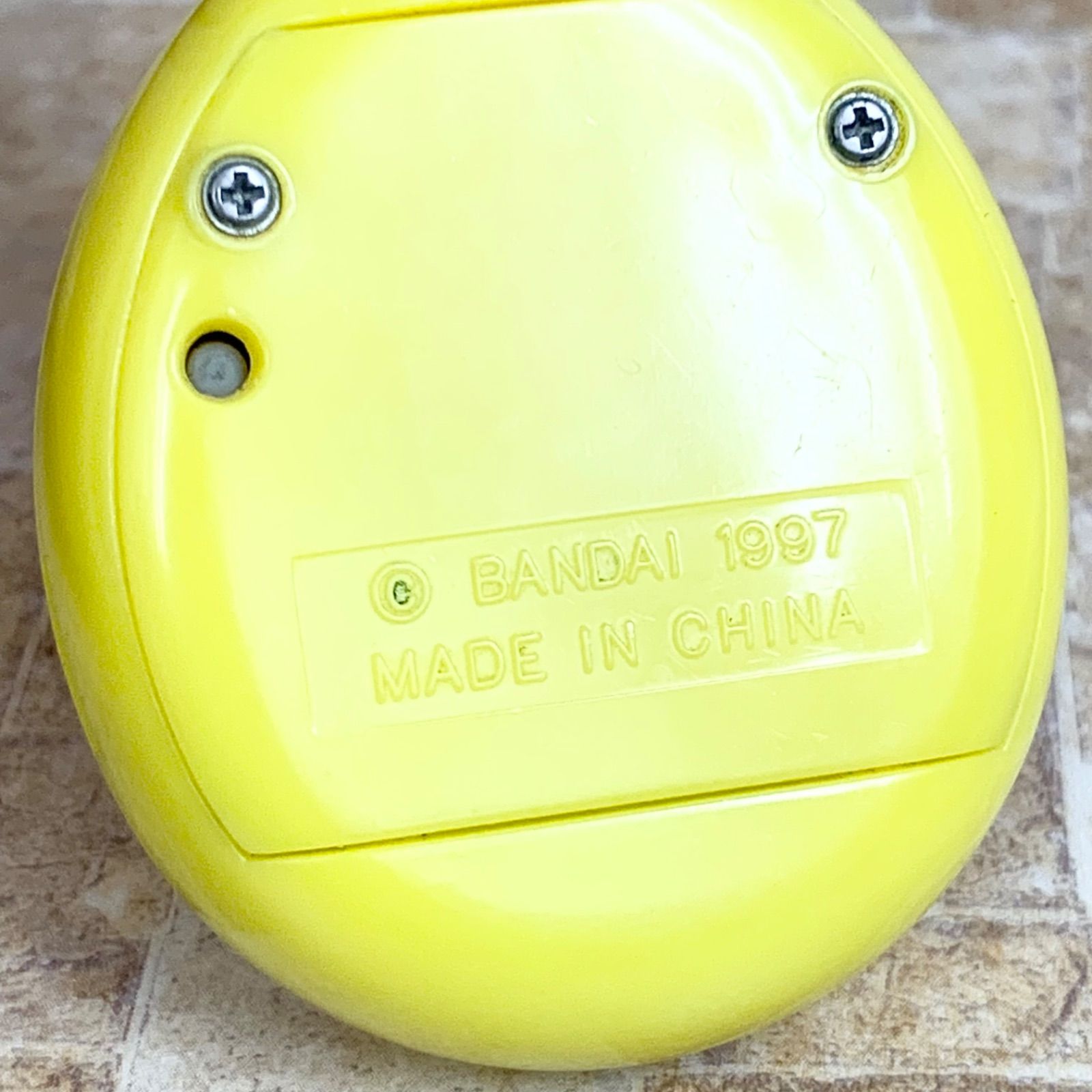 初代たまごっち 海外版 Original Tamagotchi イエロー 黄色 BANDAI