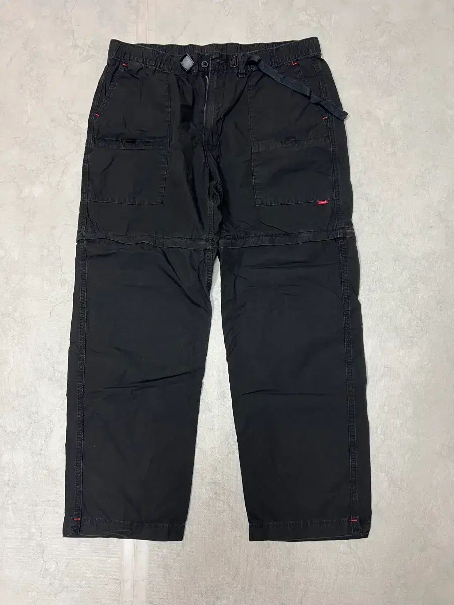 リーバイス ブラック ツーウェイ カーゴ パンツ XL (34-36)