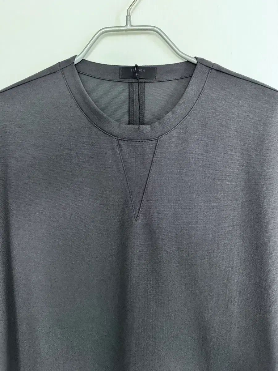 TRUEGEN メンズ 半袖Tシャツ 濃いグレー