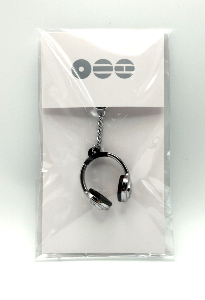 BTS ARIRANG POP-UP HEADPHONES KEYRING