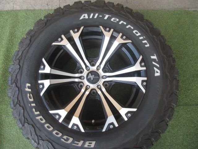 【中古】　送料込み　ナイトロパワー　265/65R17　ラヂアルタイヤSET　150プラド　サーフ２１０系　GUN125ハイラックス　FJクルーザー