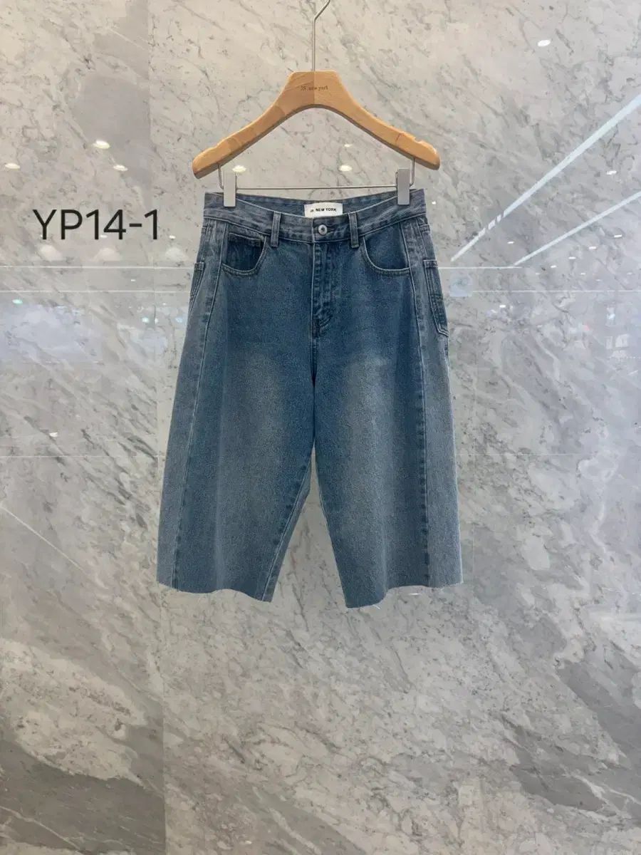 jsNEW YORKスタイル新作スリットヒップポケットPOINT セミスリットカッティングバミューダデニムハーフパンツ