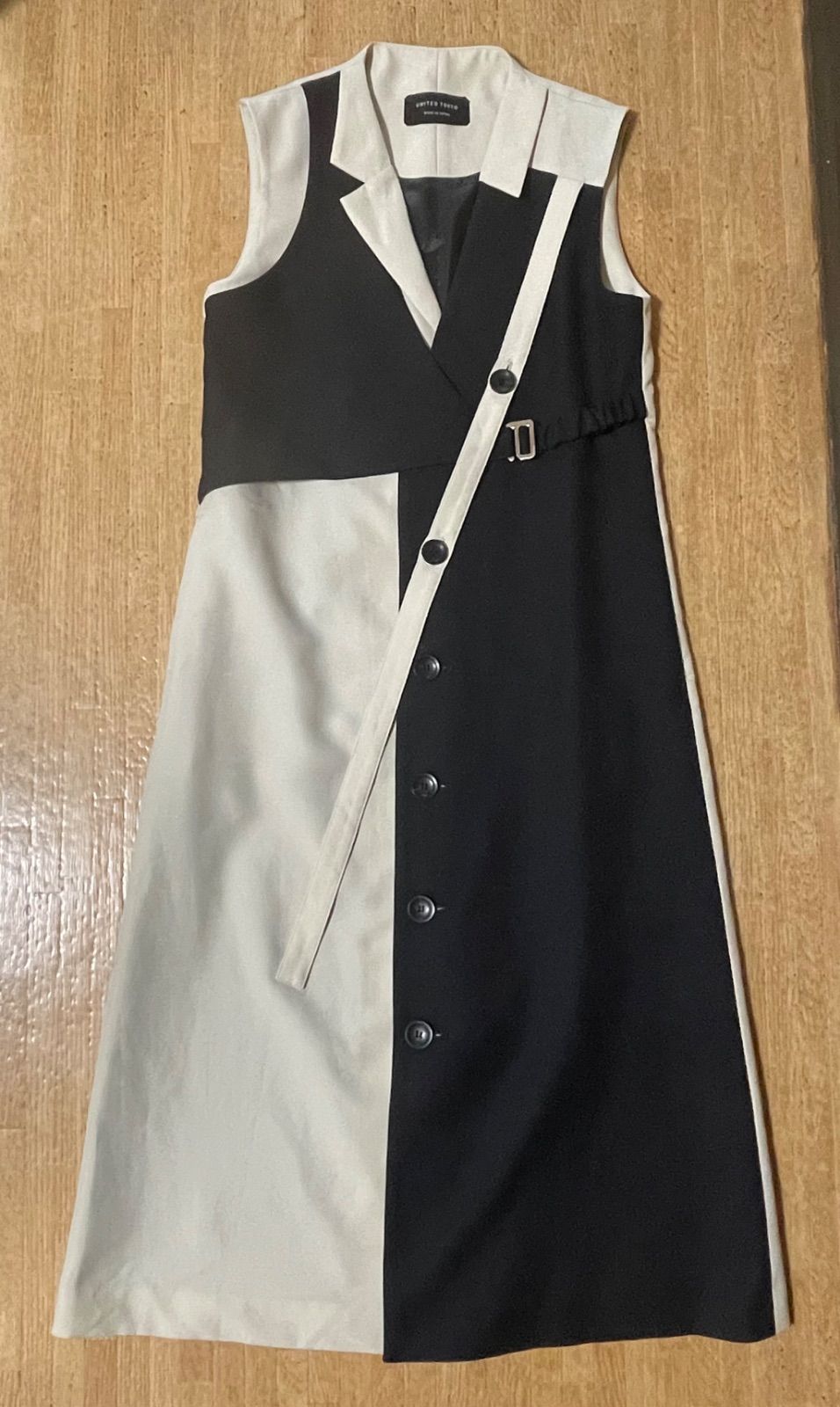 UNITED TOKYO  バイカラー3wayワンピース　ベスト UNITED TOKYO クロスブレイド バイカラー ジレ ベスト ワンピース