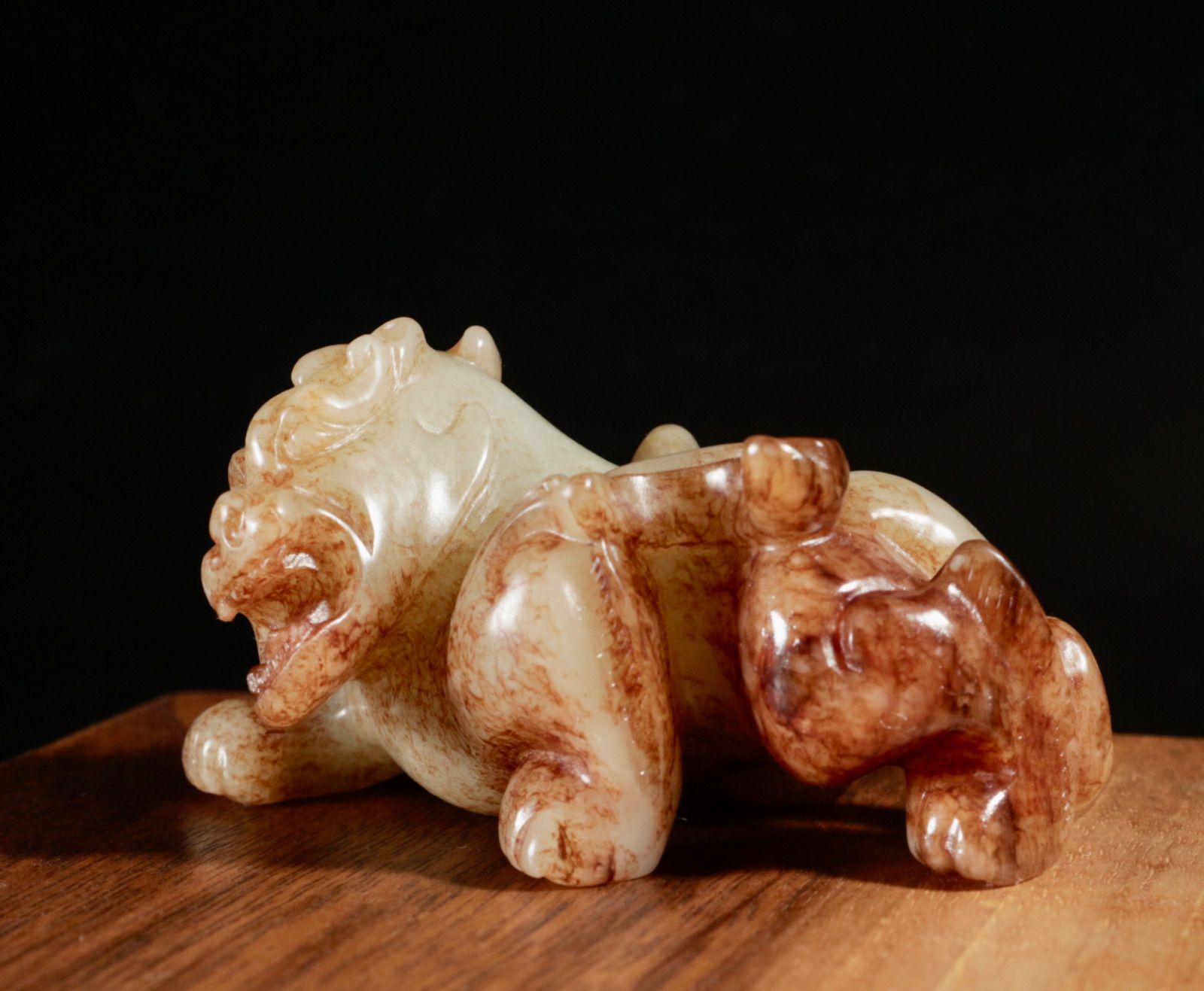 中古 和田玉風 辟邪瑞獣彫刻 把件 玉石製 瑞獣置物 中国