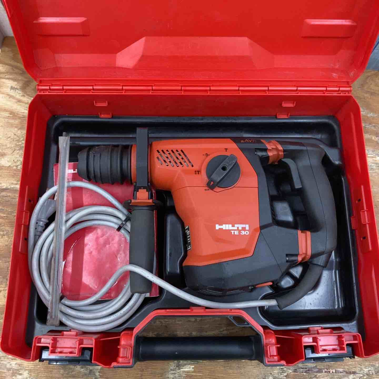 ★ヒルティ(Hilti) コード式ロータリーハンマー TE30-AVR【柏店】