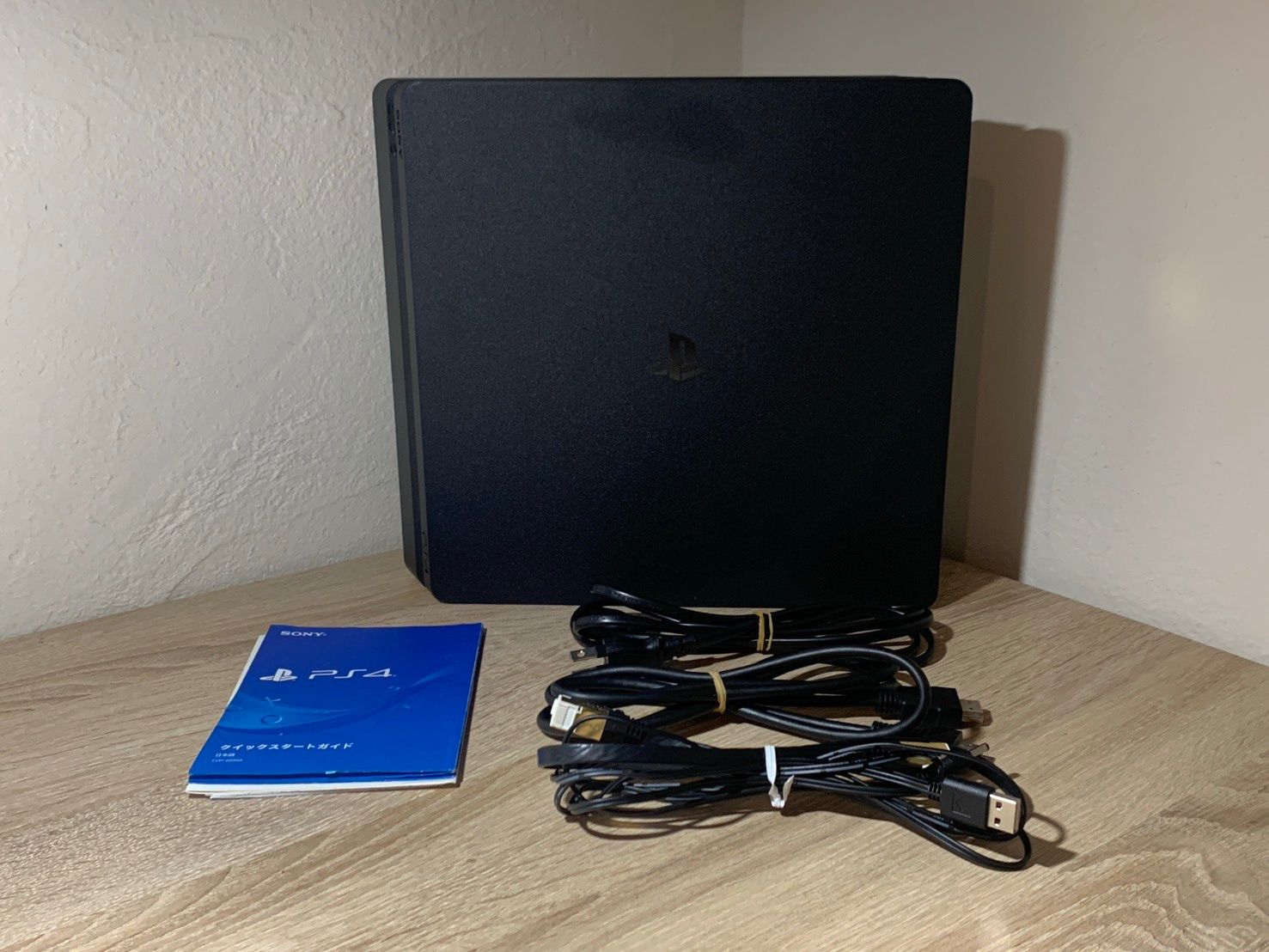 1425 PlayStation 4 CUH-2200A ブラック ジャンク品【宅】