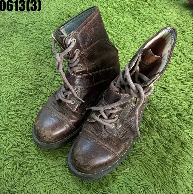 DR. MARTENS ドクターマーチン トライアンフ バックル ブーツ