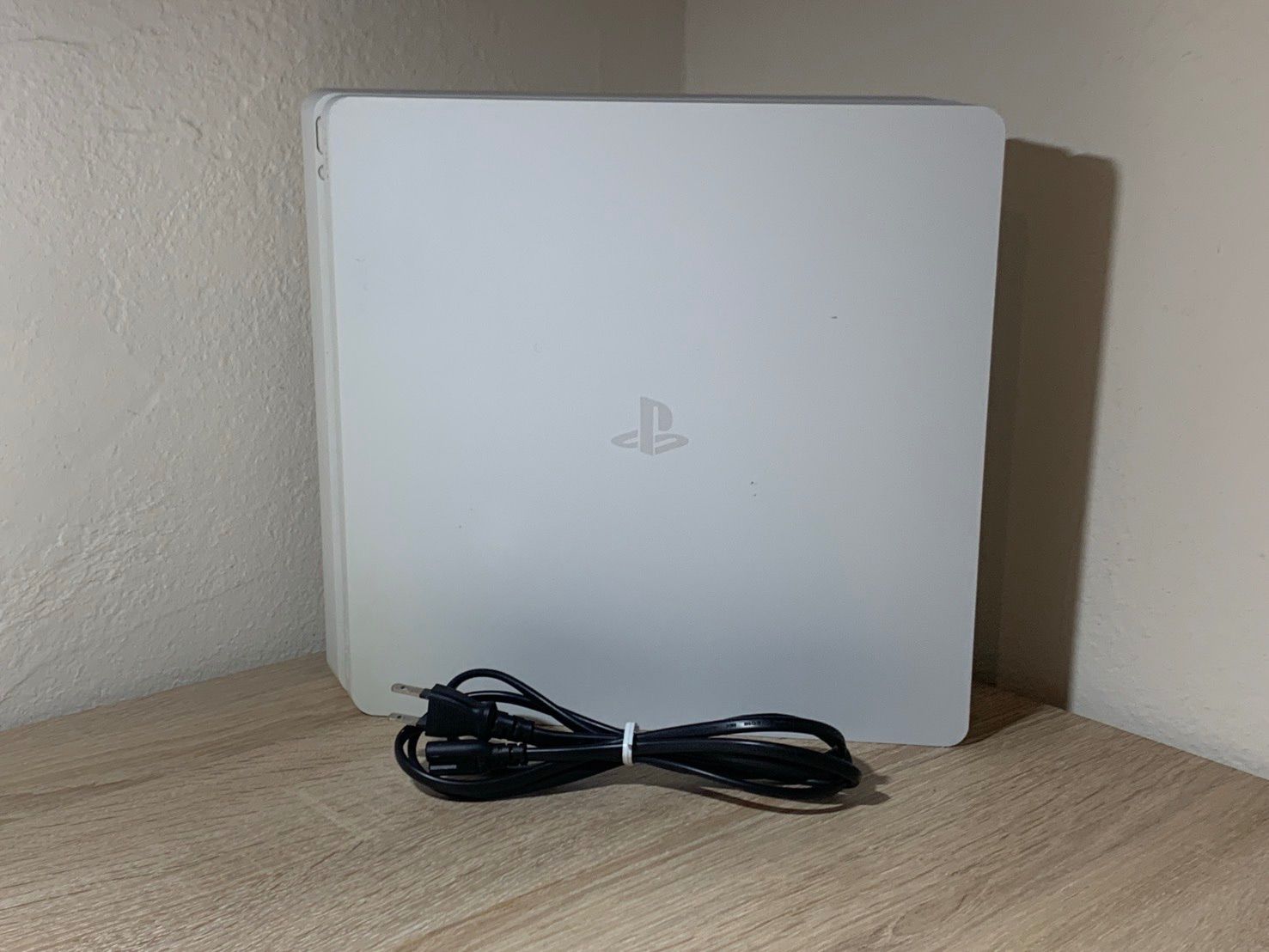 1480 PlayStation 4 CUH-2100A ホワイト 動作確認済み【宅】