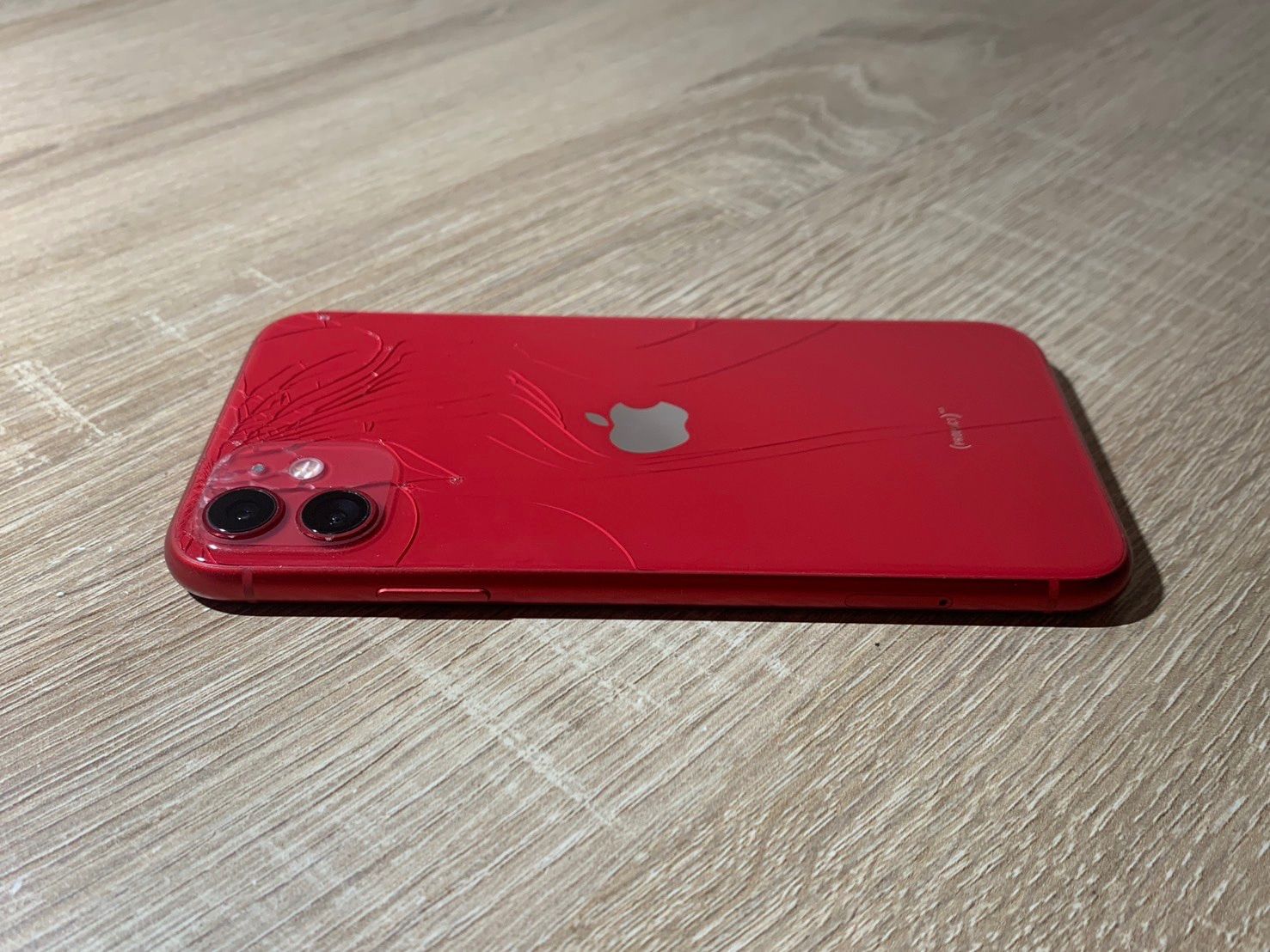 iPhone 11 64GB レッド ジャンク品 音量調整不可 - メルカリ