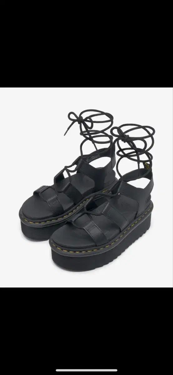 DR. MARTENS ドクターマーチン サンダル ナルティラXL ブラック NewJeans（ニュージーンズ・ニュジ）ダニエル(DANIELLE) 着用