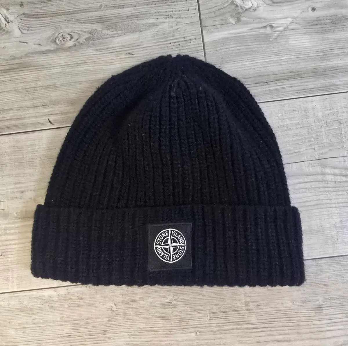 ほぼ新品/S級 STONE ISLAND ストーンアイランド ニット ビーニー ブラック