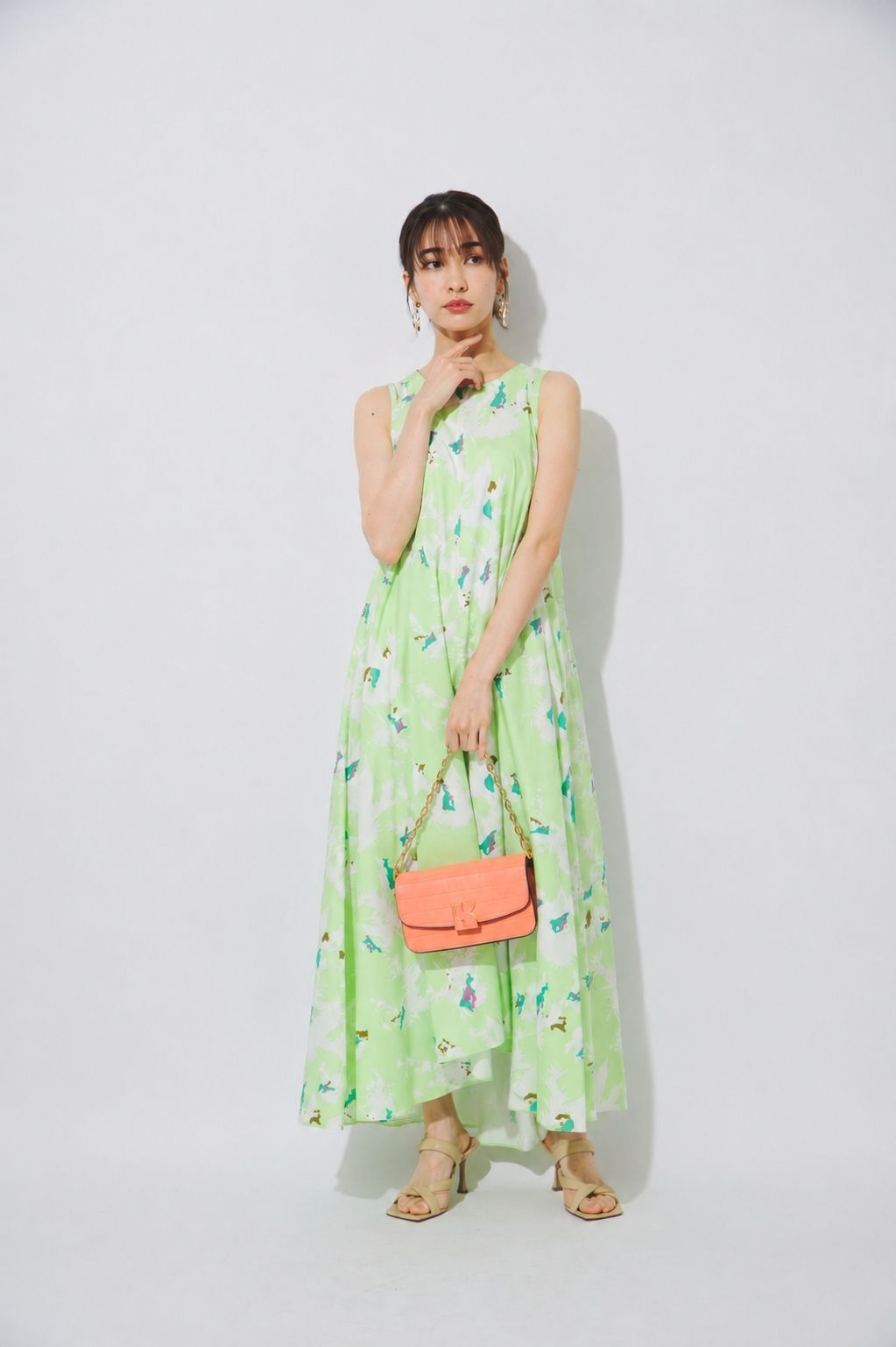 kT48 SAYAKADAVIS プリントフラワー ロングワンピース 花柄 リゾートワンピース ノースリーブ ライムグリーン サヤカデイヴィス 定価86,900円
