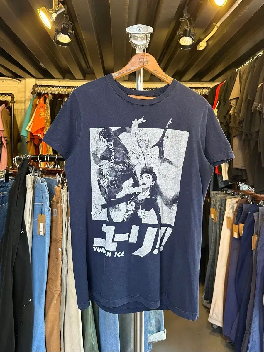 95 ガラス オン アイス アニメ プリンティング Tシャツ