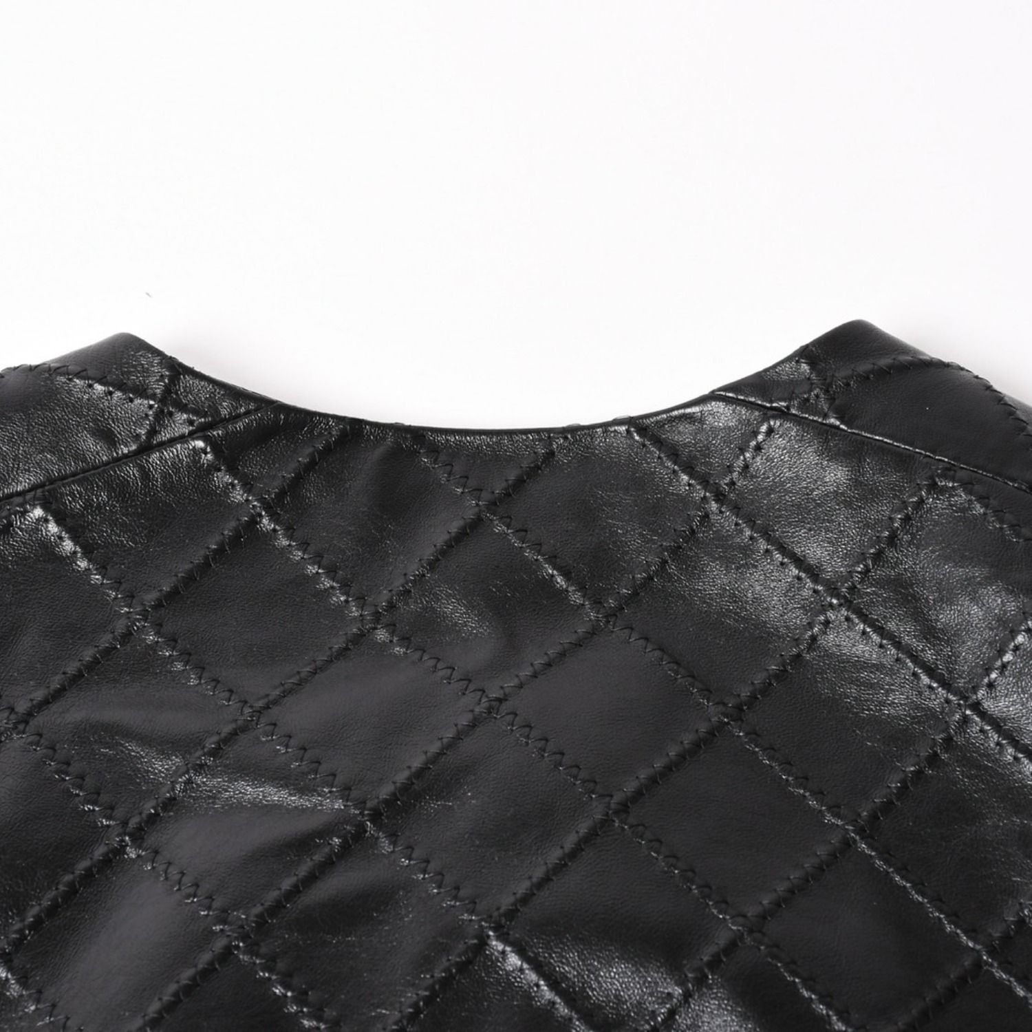 極美品 CHANEL シャネル マトラッセ ノーカラー仕様ブラックレザー