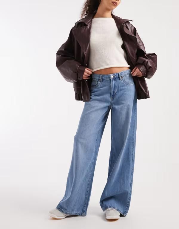 ヴェロモーダ レディース ボトムス デニムパンツ ワイドレッグ ジーンズ Vero Moda Remy mid rise wide leg jeans in light blue denim Ligh