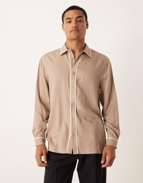 エイソス メンズ トップス シャツ コントラスト ASOS DESIGN regular shirt with contrast piping detail BROWN ブラウン