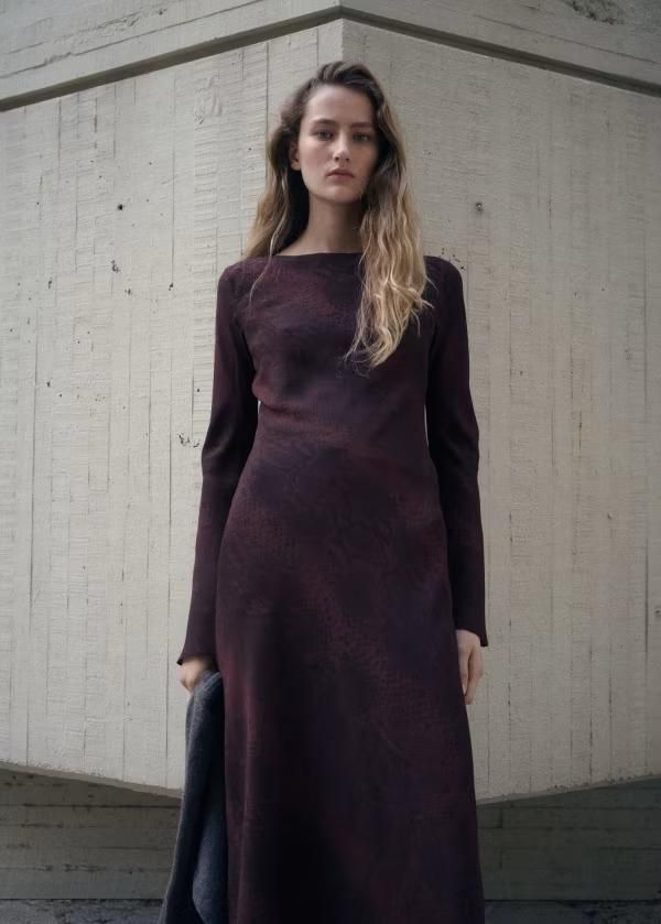 マンゴ レディース トップス ワンピース プリント マキシ Mango long sleeve maxi dressnake print Burgundy バーガンディ