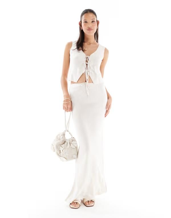 ミスセルフフリッジ レディース ボトムス スカート リネン マキシ Miss Selfridge linen look bias cut maxi skirt in stone Stone ストーン
