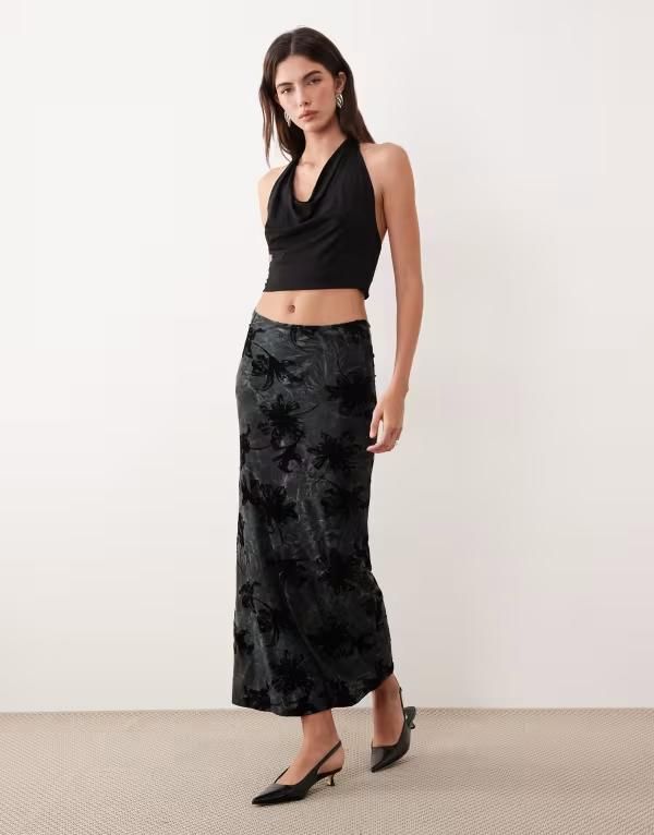 モーテル レディース ボトムスカート ベルベット Motel Alfreda midaxi skirt in burnout velvet Gray グレー
